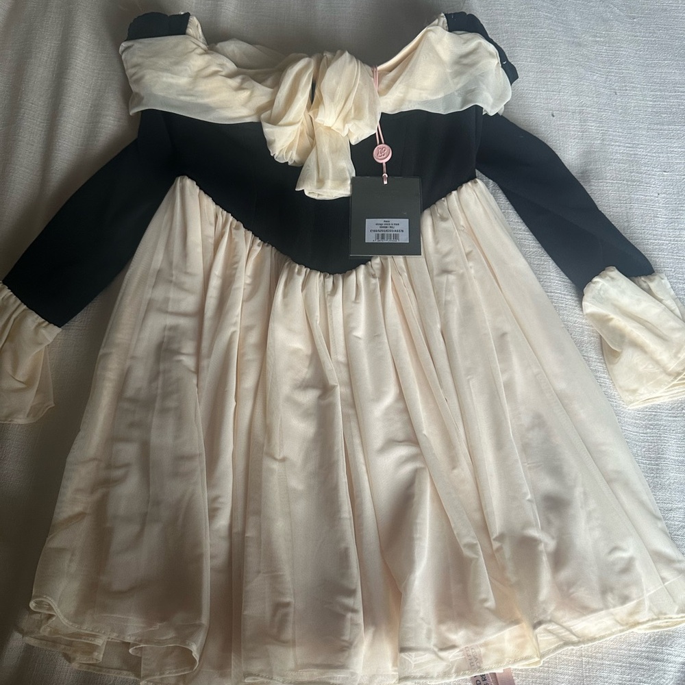 House of CB - Alana Dress Black and Cream Off-Shoulder Dress - Picture 5 of 7